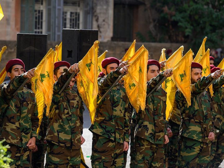 تجميد عمل مسؤولين بارزين في “حزب الله”… 9 ملايين دولار مفقودة