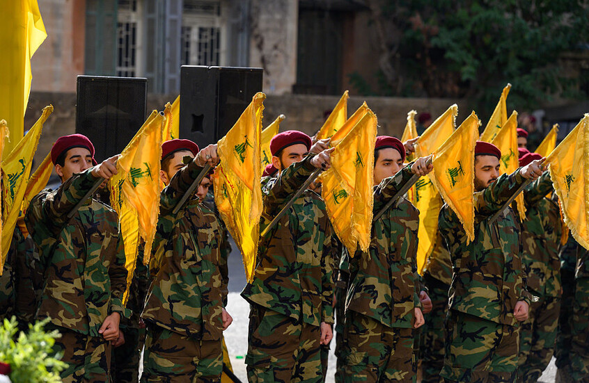 تجميد عمل مسؤولين بارزين في “حزب الله”… 9 ملايين دولار مفقودة