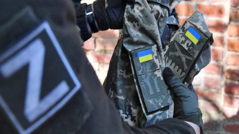 مصدر أمني روسي يتساءل عن سبب حمل مجنّدات قوات “شكفال” الأوكرانية