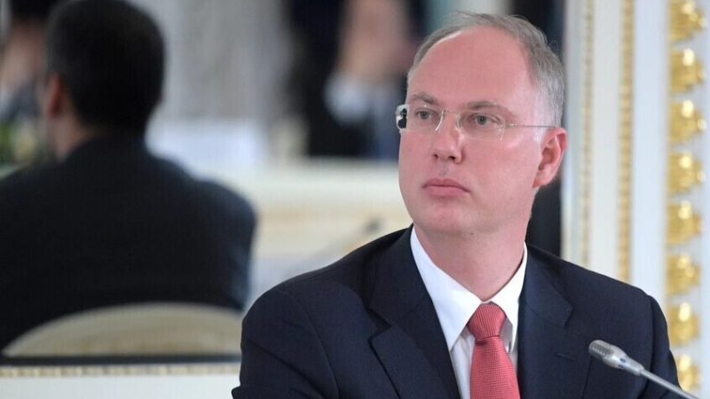 دميترييف يندد بحملة دعاة الحرب الإعلامية لتعطيل تسوية أوكرانيا