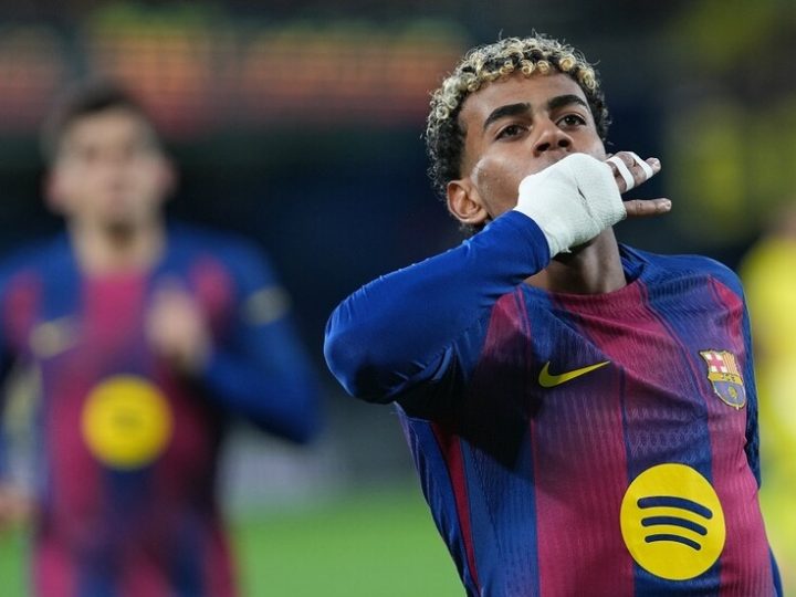 شاهد.. لامين جمال في مرمى “الغواصات”