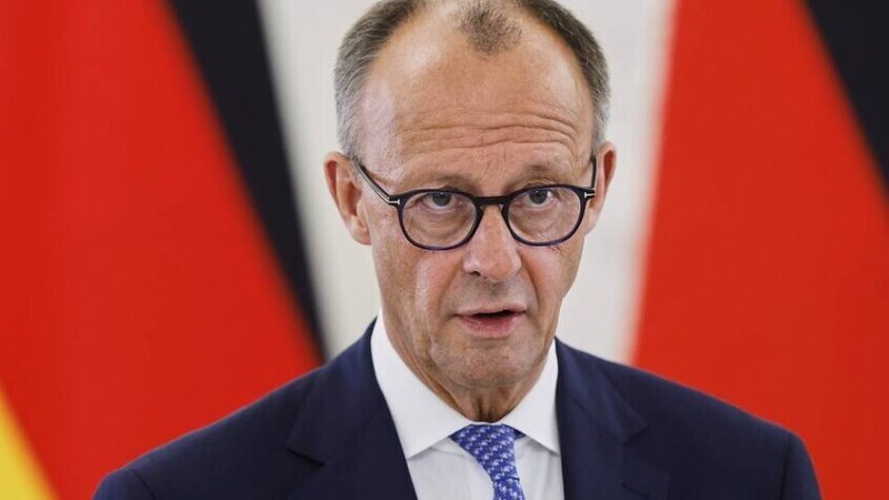 “ارحل”.. صيحات استهجان ترافق ميرتس في حفل إحياء ذكرى ضحايا الهجوم على السوق