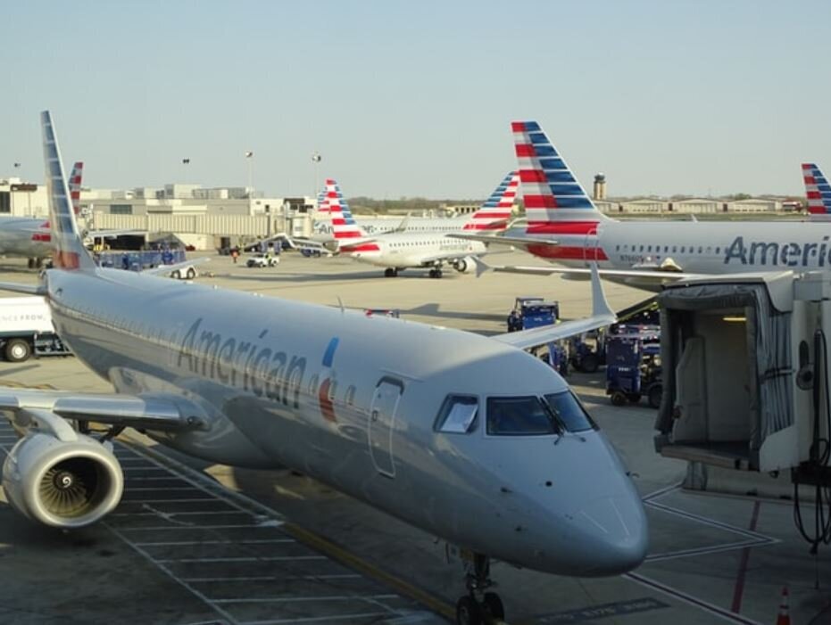 قنبلة في كعب حذاء على متن طائرة!