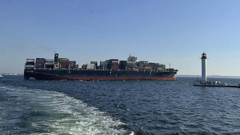 السماح للسفينة الروسية “أدلر” بمغادرة المياه الإقليمية السويدية