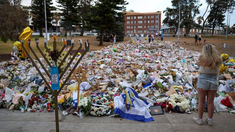 بعد مرور أسبوع.. هرتصوغ يعزي بضحايا هجوم سيدني