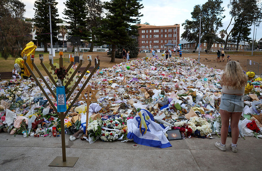 بعد مرور أسبوع.. هرتصوغ يعزي بضحايا هجوم سيدني
