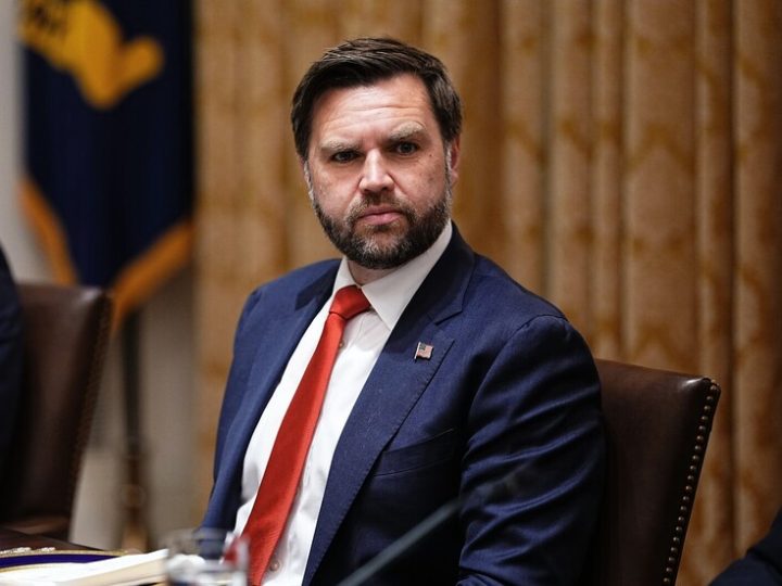 فانس يكشف عن “اختراق جدي في مفاوضات” أوكرانيا