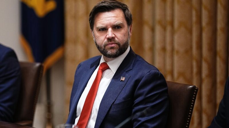 فانس يكشف عن “اختراق جدي في مفاوضات” أوكرانيا