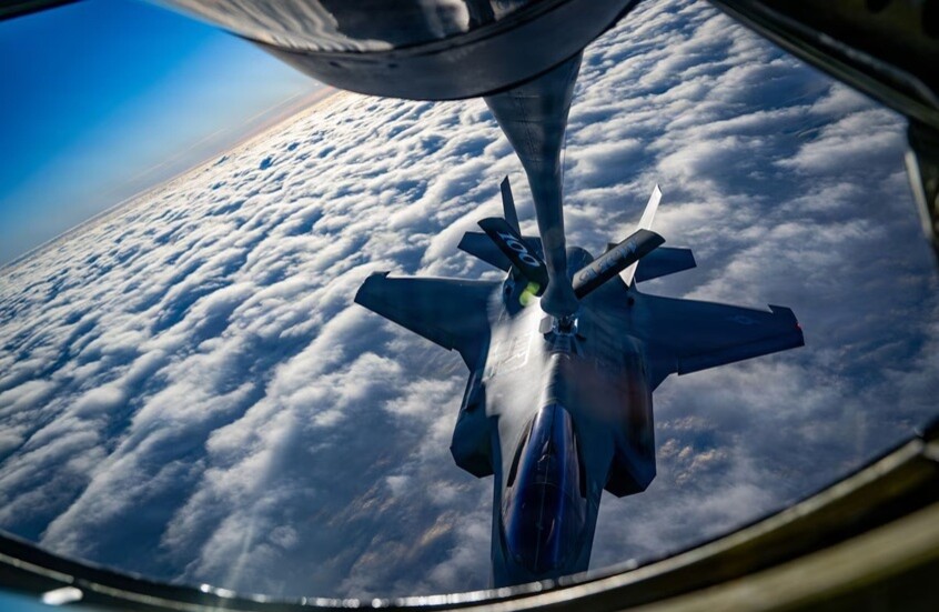 “رويترز”: الولايات المتحدة تجري رحلات استطلاع فوق نيجيريا بعد تهديد ترامب بالتدخل