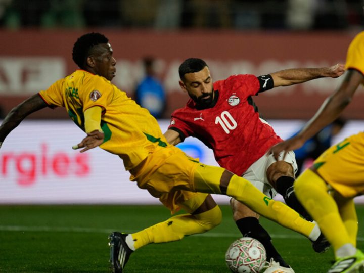 بهدف “قاتل”.. صلاح ينقذ منتخب مصر من التعثر أمام زيمبابوي (فيديو)