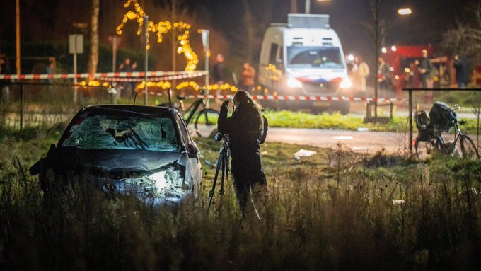 هولندا.. سيارة تدهس حشدا وتصيب 9 بينهم 3 بجروح خطيرة (صور + فيديو)