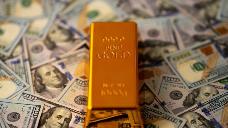 سعر الذهب يصل إلى مستوى قياسي جديد