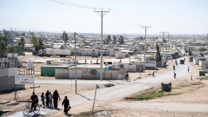 توقعات بعودة 75 ألف سوري من الأردن العام المقبل