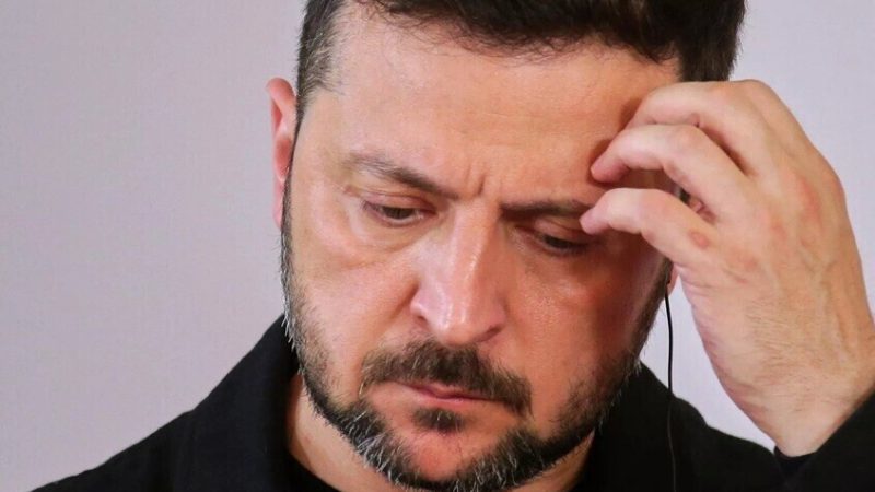 مسؤول سابق في البنتاغون: تعنت زيلينسكي ساهم في التقارب بين موسكو وواشنطن