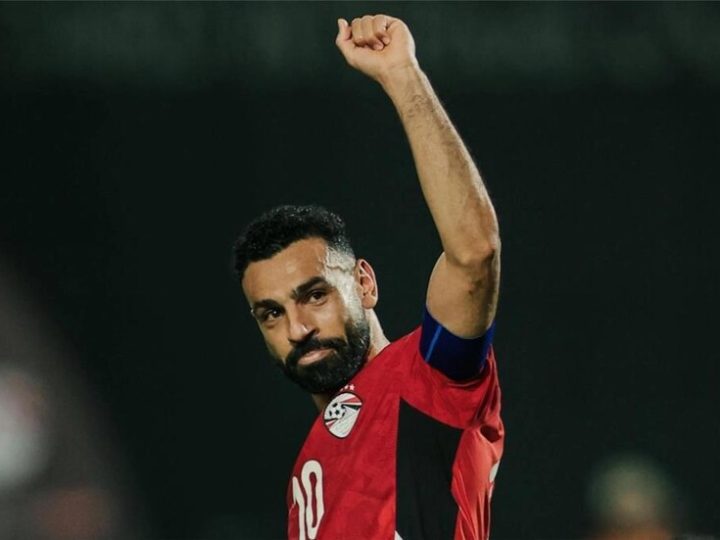 ليفربول يغازل محمد صلاح بعد هدفه القاتل في مباراة مصر وزيمبابوي (صورة)