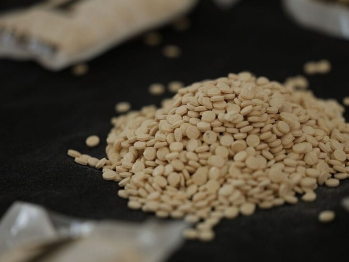 تقرير أممي: تعطيل واسع لصناعة الكبتاغون في سوريا.. والخليج لا يزال سوقه الرئيسية