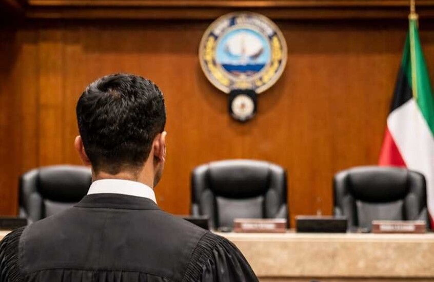 الكويت.. حبس محام 3 سنوات لنشره أخبارا كاذبة بشأن المسحوبة جنسيتهم