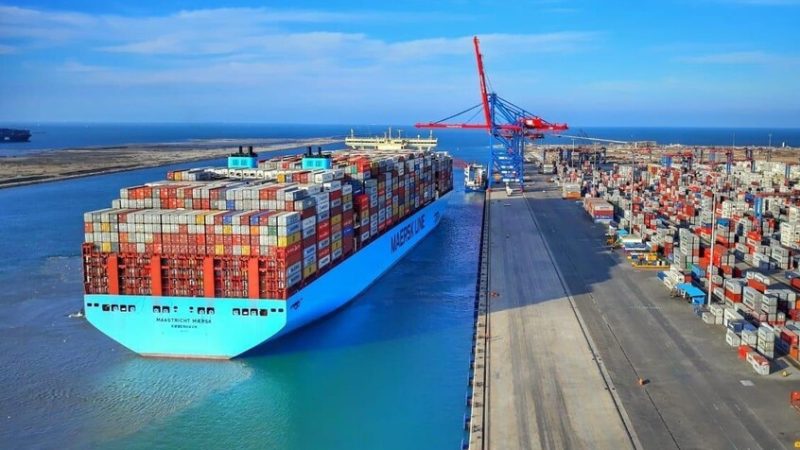 مصر تعلن عن استثمارات جديدة عملاقة في قناة السويس