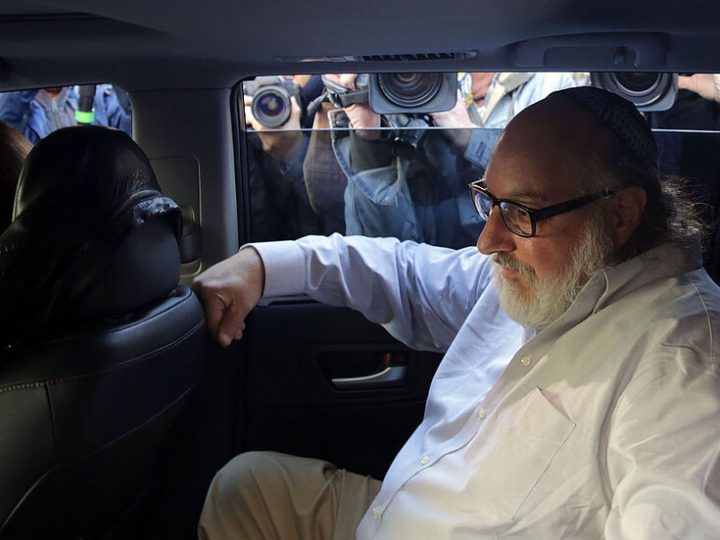 جاسوس إسرائيلي: الحكومة أرسلت رجلا لإقناعي بالانتحار