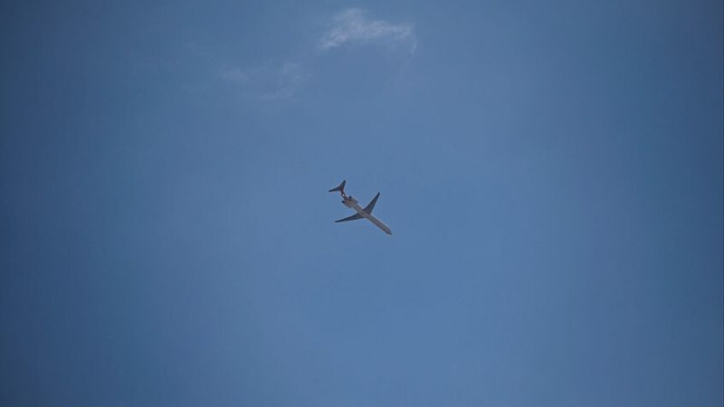 إيران.. إحباط محاولة احتجاز ركاب طائرة كرهائن