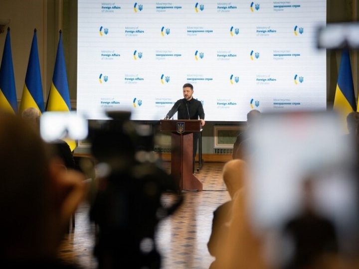 زيلينسكي يطرح خطة للسلام من 20 بندا لا تشمل التخلي عن الانضمام لـ”الناتو” والأراضي