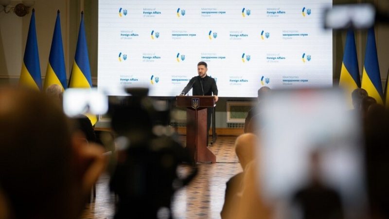 زيلينسكي يطرح خطة للسلام من 20 بندا لا تشمل التخلي عن الانضمام لـ”الناتو” والأراضي