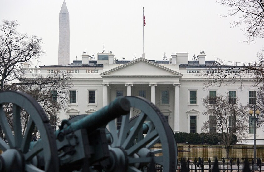 البيت الأبيض ينتقد The Guardian ويصفها ببوق اليساريين  