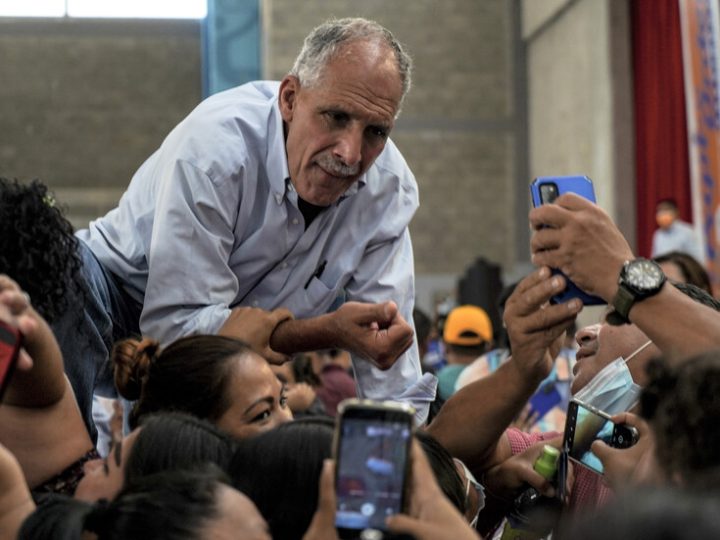 الولايات المتحدة تهنئ عصفورة بالفوز في الانتخابات الرئاسية في هندوراس