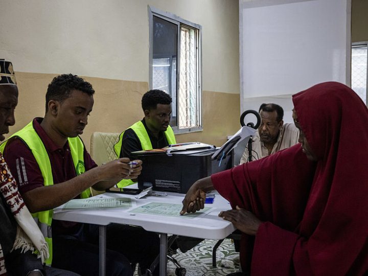 الصومال.. مقديشو تختبر أول انتخابات محلية مباشرة منذ 57 عاما