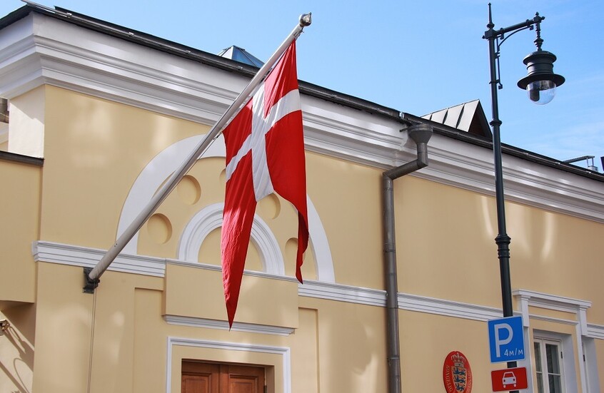 برلماني دنماركي يتحدث عن بدء بلاده قريبا بشراء ولايات أمريكية.. ما علاقة ترامب وغرينلاند؟