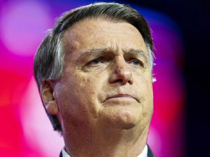رئيس البرازيل السابق بولسونارو يخضع لجراحة لعلاج فتق مزدوج بدون مضاعفات