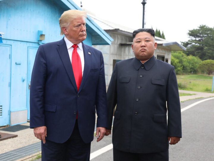 العالم يترقب احتمالات لقاء كيم جونغ-أون وترامب في العام المقبل