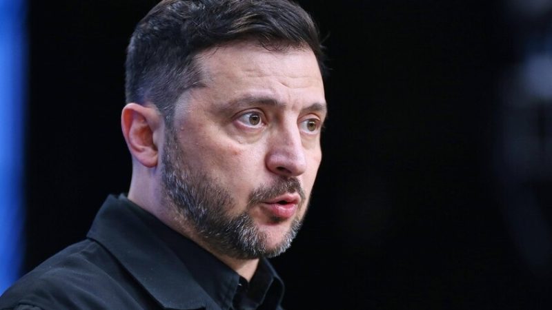خبير فنلندي يوضح لماذا ثار زيلينسكي غضبا في خطاب عيد الميلاد