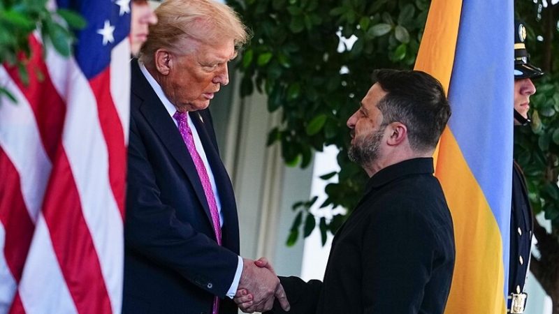 “أكسيوس”: زيلينسكي يلتقي ترامب الأحد المقبل