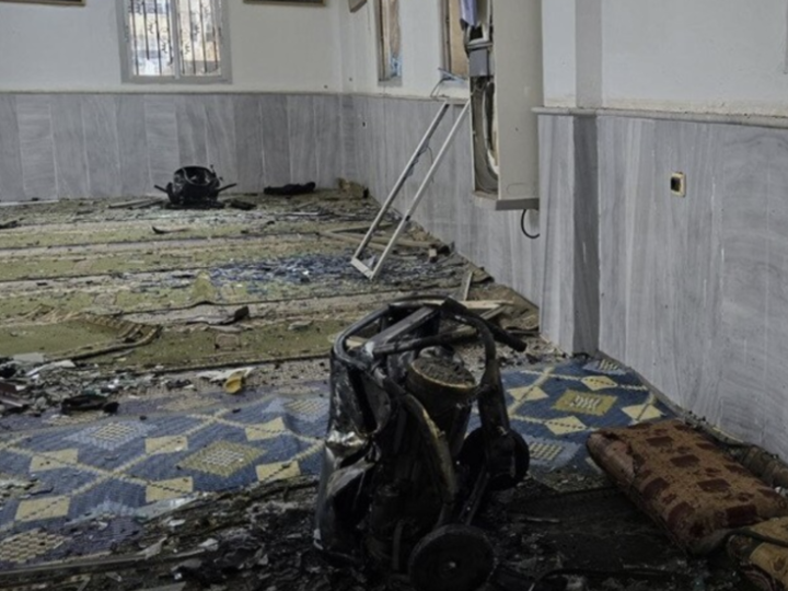 رابطة العالم الإسلامي تدين التفجير الإرهابي الذي استهدف مسجدا في مدينة حمص السورية