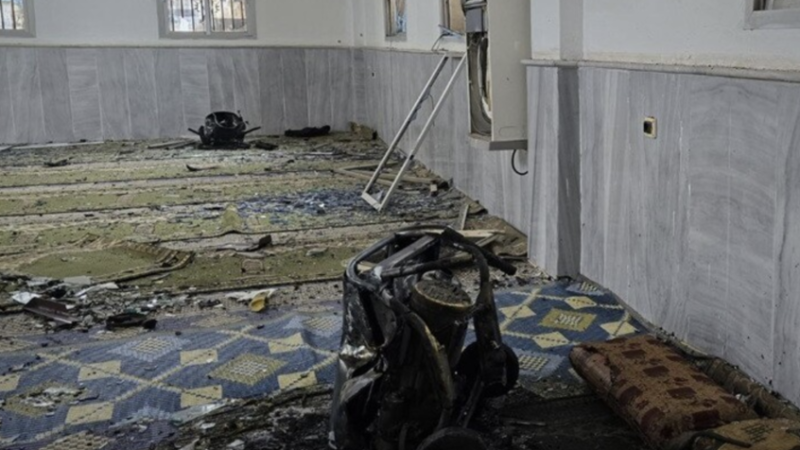 رابطة العالم الإسلامي تدين التفجير الإرهابي الذي استهدف مسجدا في مدينة حمص السورية