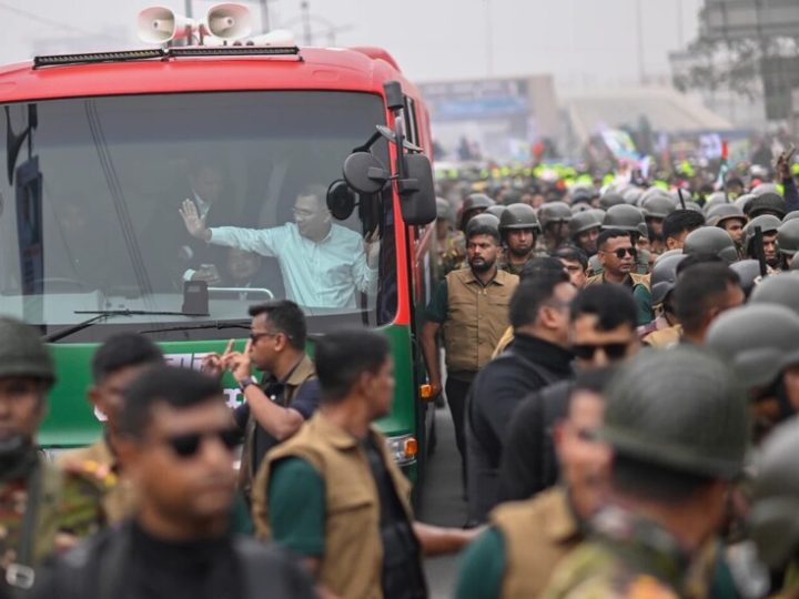 بعد 17 عاما.. المرشح لرئاسة الحكومة في بنغلاديش طارق رحمن يعود من المنفى (صور + فيديو)