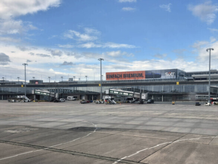 ألمانيا.. إغلاق مطار هانوفر بعد رصد مسيرات في مجاله الجوي