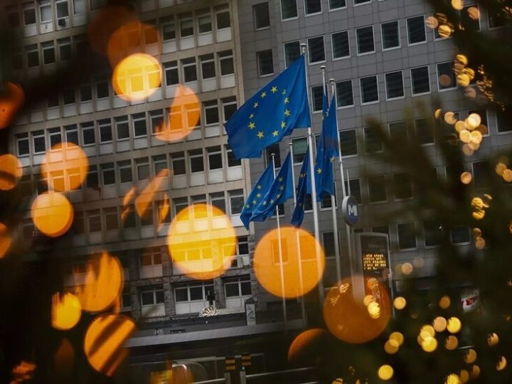 جدل حول منشور للمفوضية الأوروبية يذكر المتابعين بشعار النازية