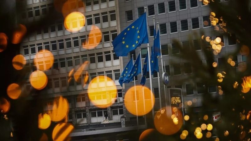 جدل حول منشور للمفوضية الأوروبية يذكر المتابعين بشعار النازية