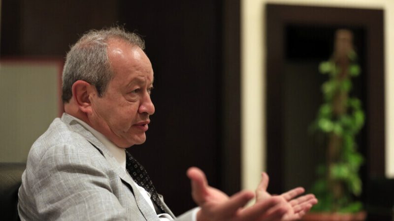 ساويرس يفجر مفاجأة عن طريقة استخدمها أمريكي للفوز بـ 1.8 مليار دولار ضمن جائزة اليانصيب الكبرى