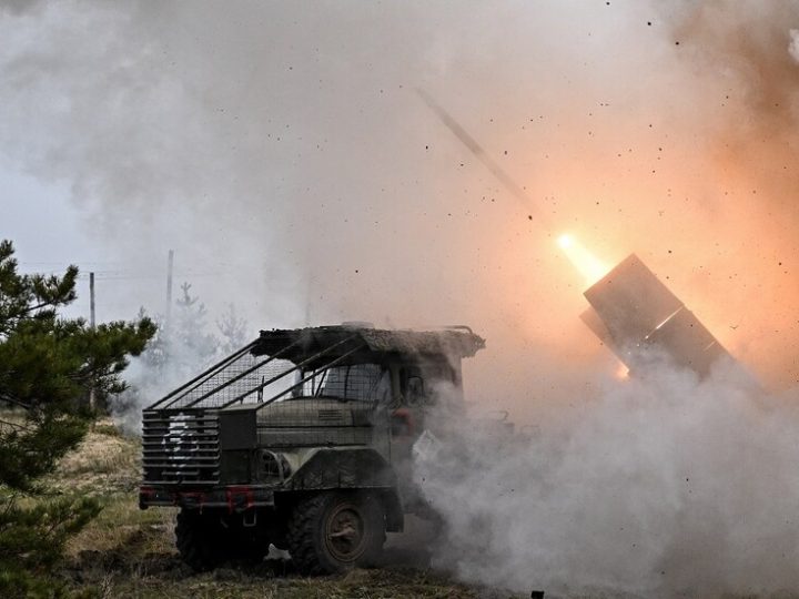 الدفاع الروسية: استمرار تقدم قواتنا وصد هجمات مضادة أوكرانية في محور كوبيانسك