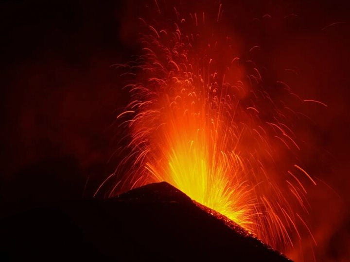 انفجار قوي في بركان إتنا