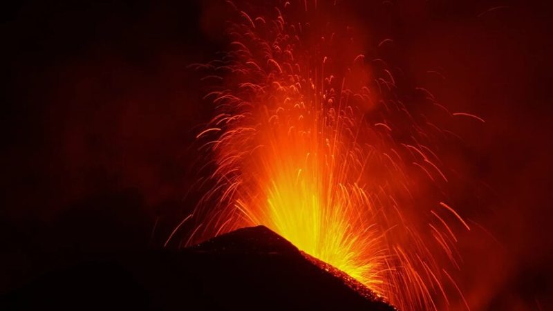 انفجار قوي في بركان إتنا