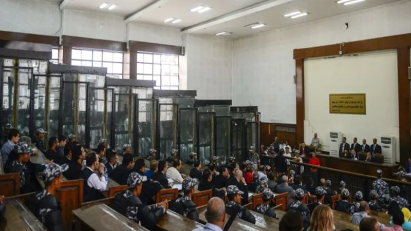 مصر.. الحكم على شاعر الإخوان بالسجن المشدد بعد 10 أعوام من الهروب