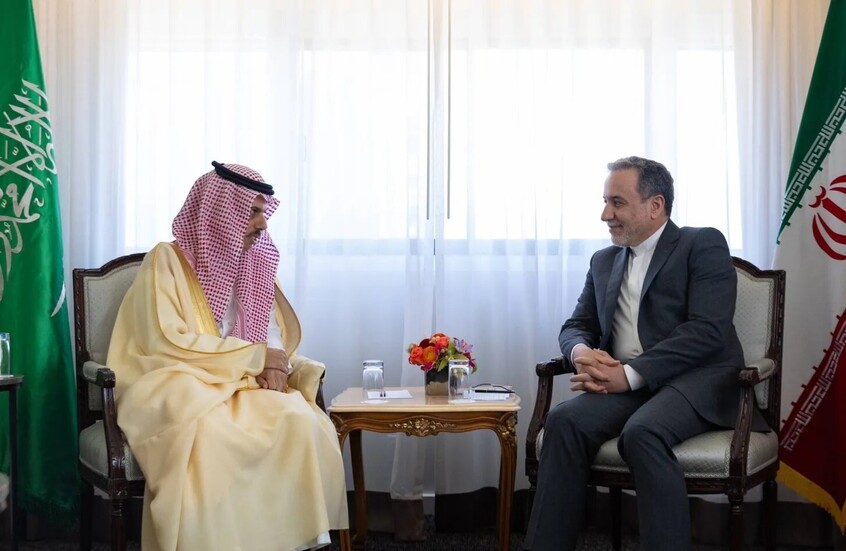 عراقجي وبن فرحان يناقشان اليمن ولبنان والاعتداءات الإسرائيلية