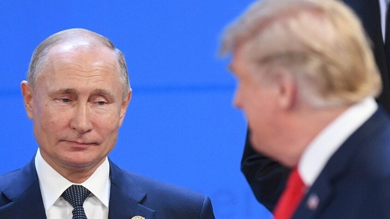 ترامب: ناقشت مسألة إعادة إعمار أوكرانيا مع بوتين