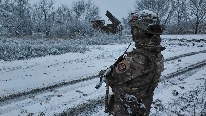 الدفاع الروسية: تحرير بلدة في دونيتسك وبيلاوسوف يهنئ الجنود المشاركين في العملية