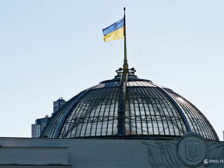 نائب أوكراني: البرلمان قد يقر قرارات “غير شعبية” لكنها ضرورية للسلام