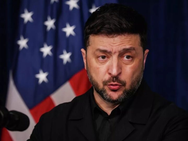 زيلينسكي يشترط الضمانات الأمنية من أجل إنهاء التعبئة وإلغاء الأحكام العرفية